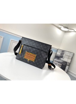 LV VOYAGER MESSENGER PM BAG